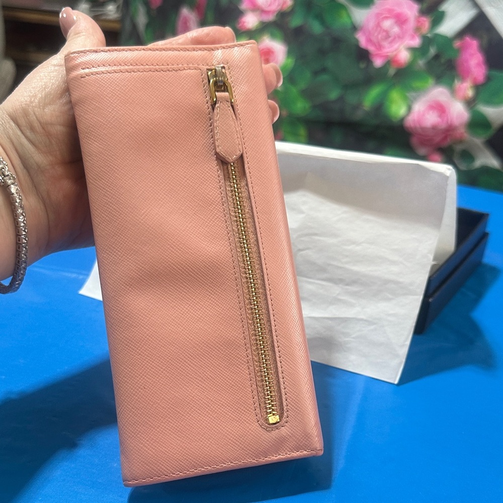 Prada Pink Saffiano Bow Continental Wallet with Gold Logo Box COA - Picture 4 of 14